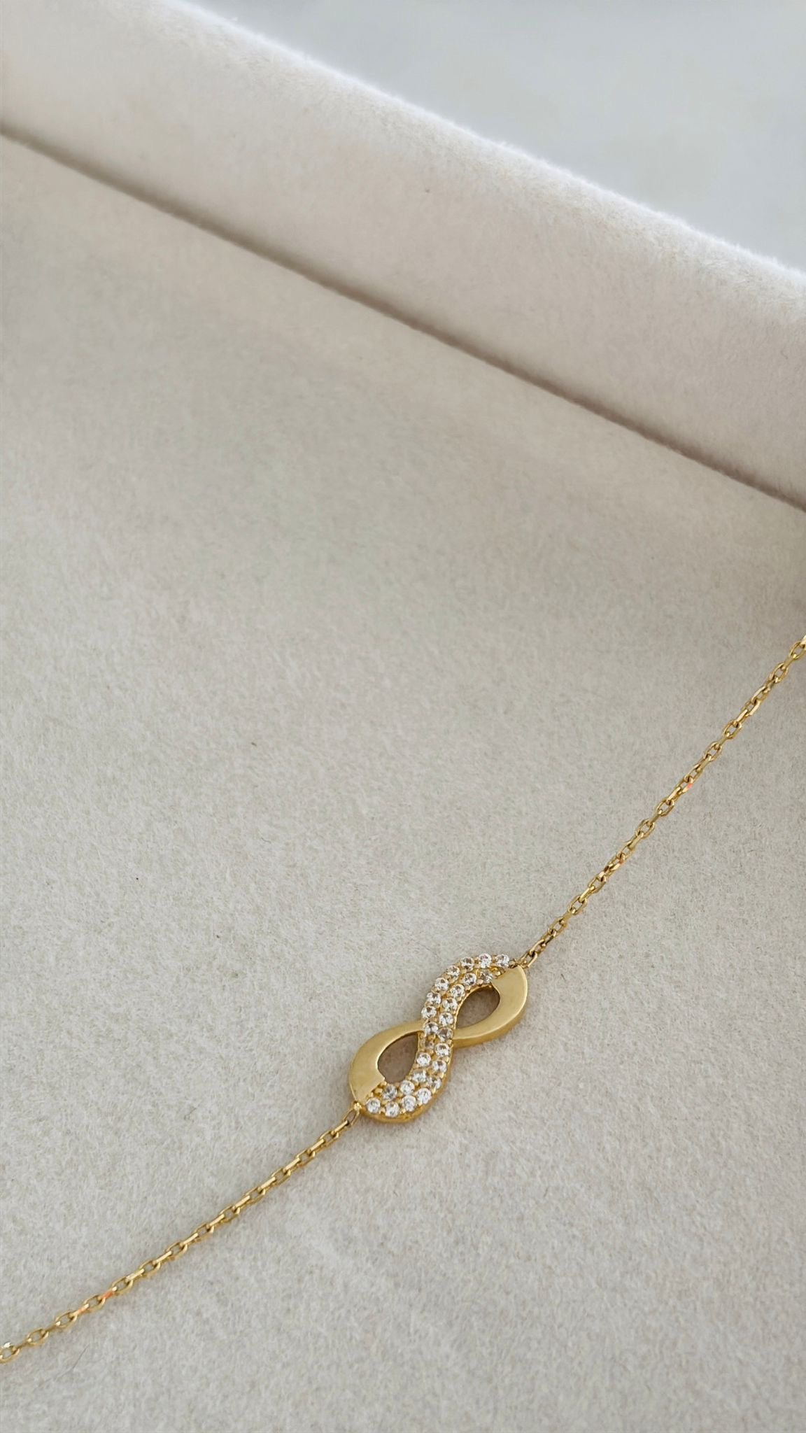 Pulsera de infinito 14k