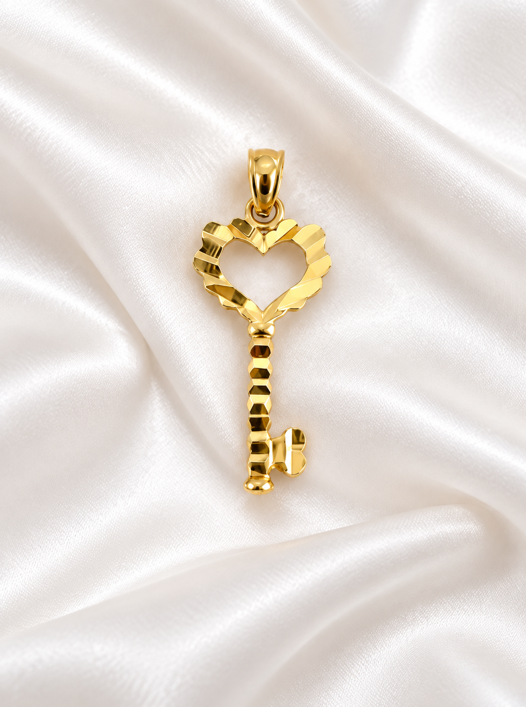 Dije de Llave Pequeño de 10k – 10k Gold Key Pendant
