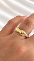 Anillo Minimalista con Circonias de 10k – 10k Gold Minimalist CZ Ring