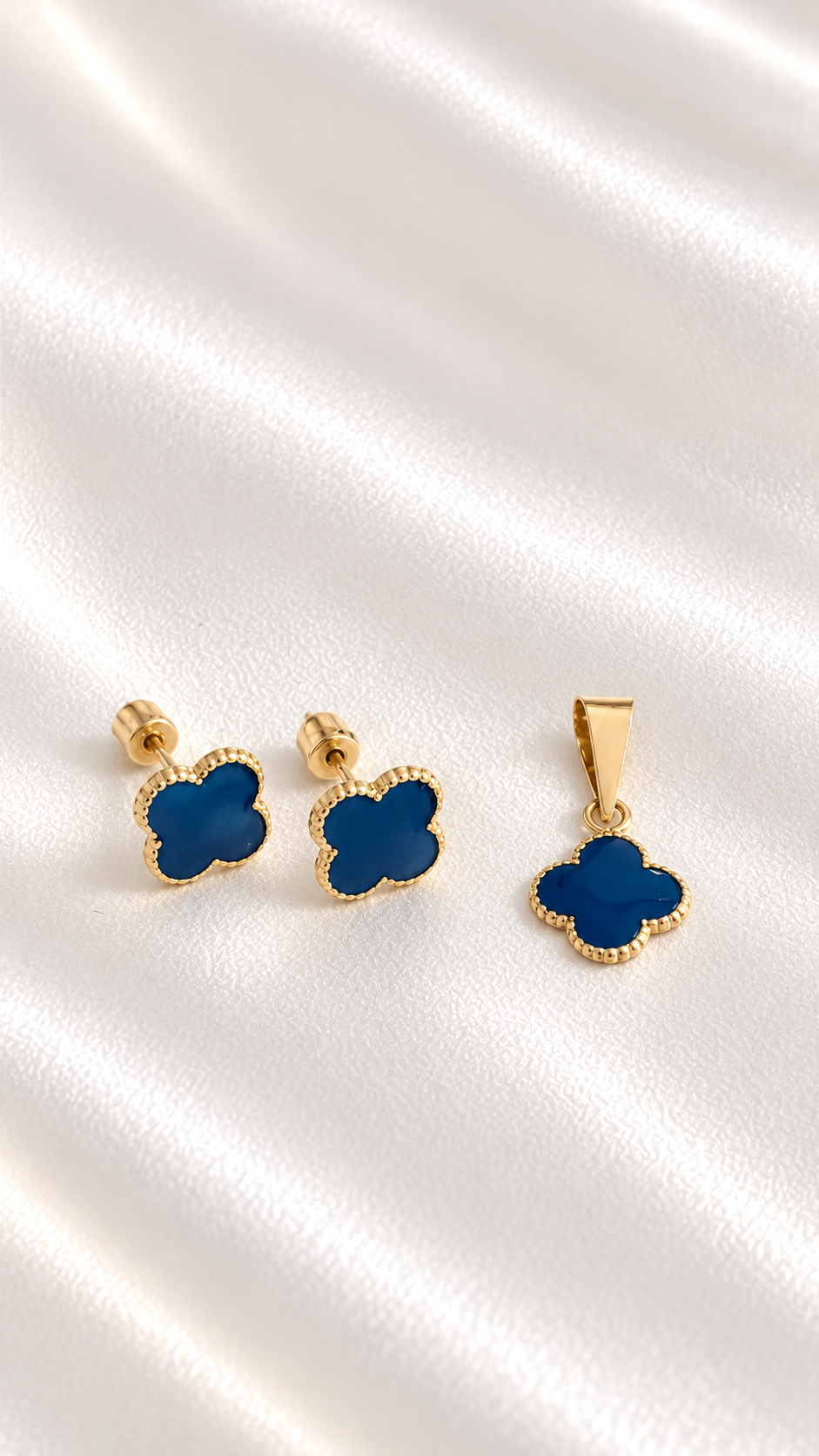 Set de Dije y Aretes Flor Azul de 14k – 14k Gold Blue Flower Earrings & Pendant Set