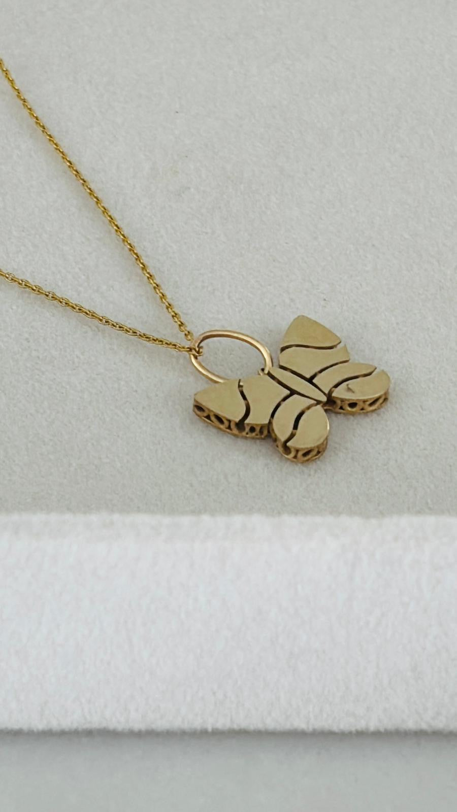 Dije de mariposa solido 14k