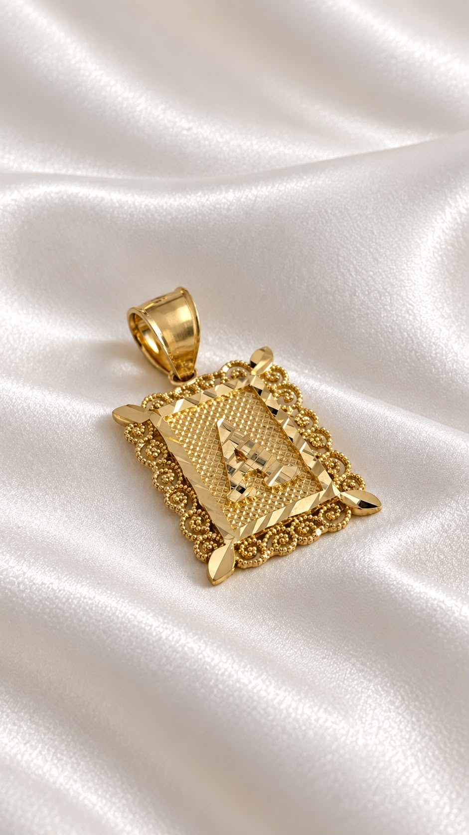 Dije Inicial Letra A de 10k – 10k Gold Initial A Pendant