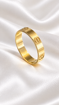 Anillo con Tornillos Grabados de 4.5 mm de 10k – 10k Gold 4.5mm Screw Design Ring