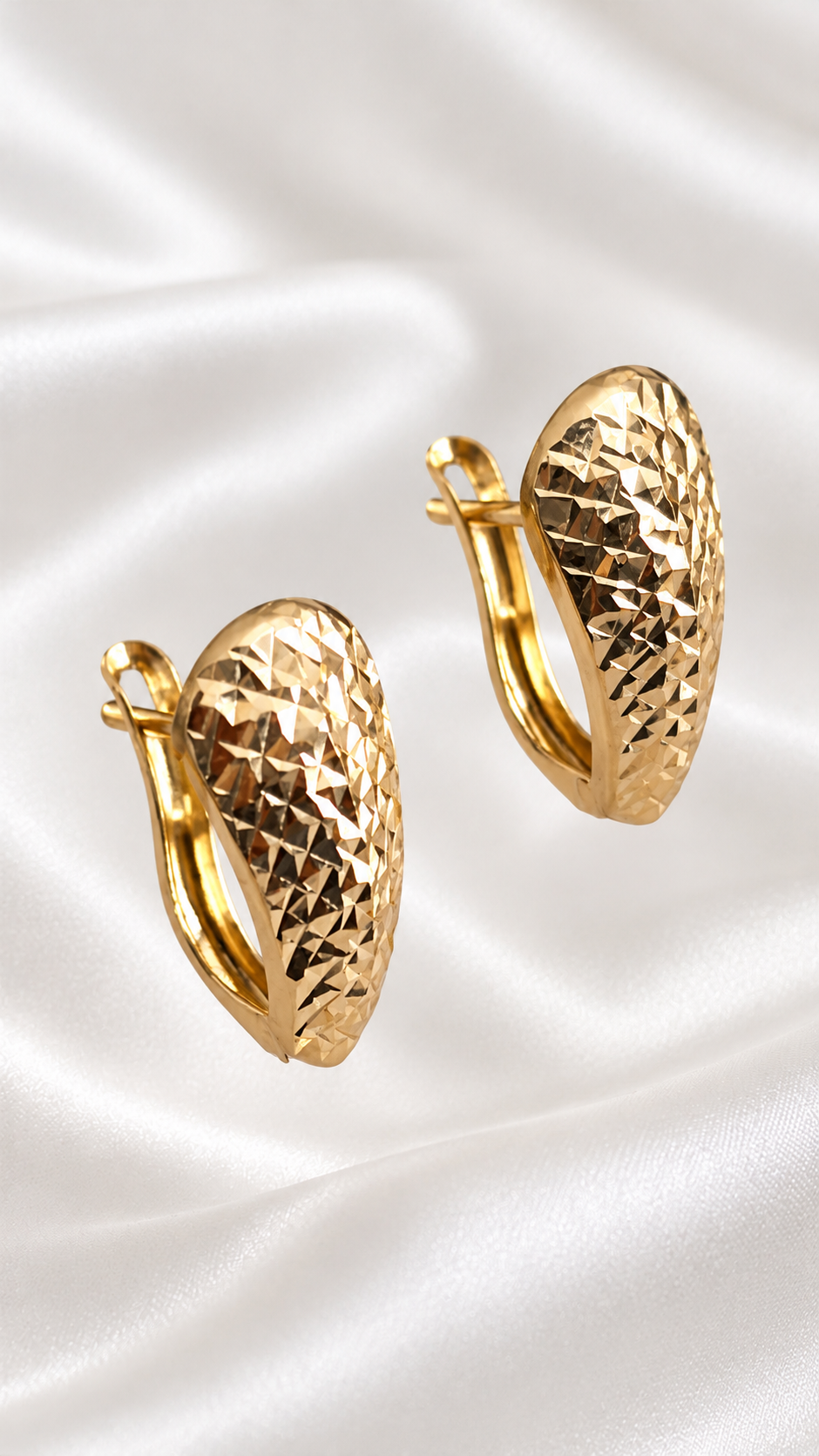 Aretes Medianos con Cierre Francés de 14k – 14k Gold Medium French Back Earrings
