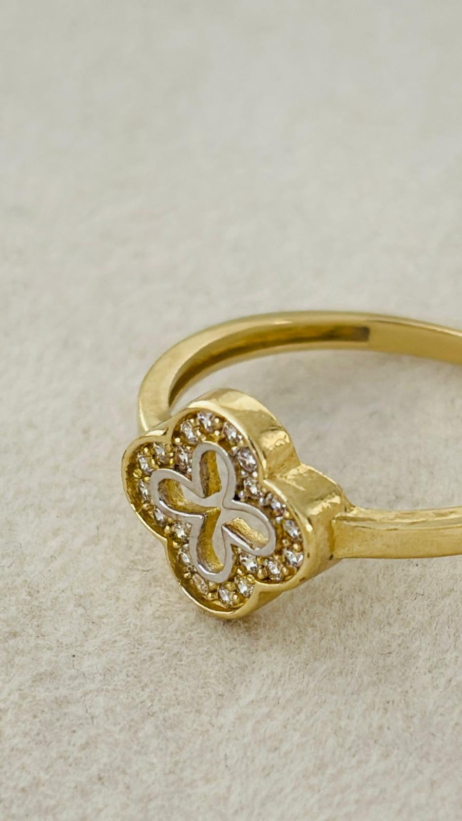 Anillo flor 10k