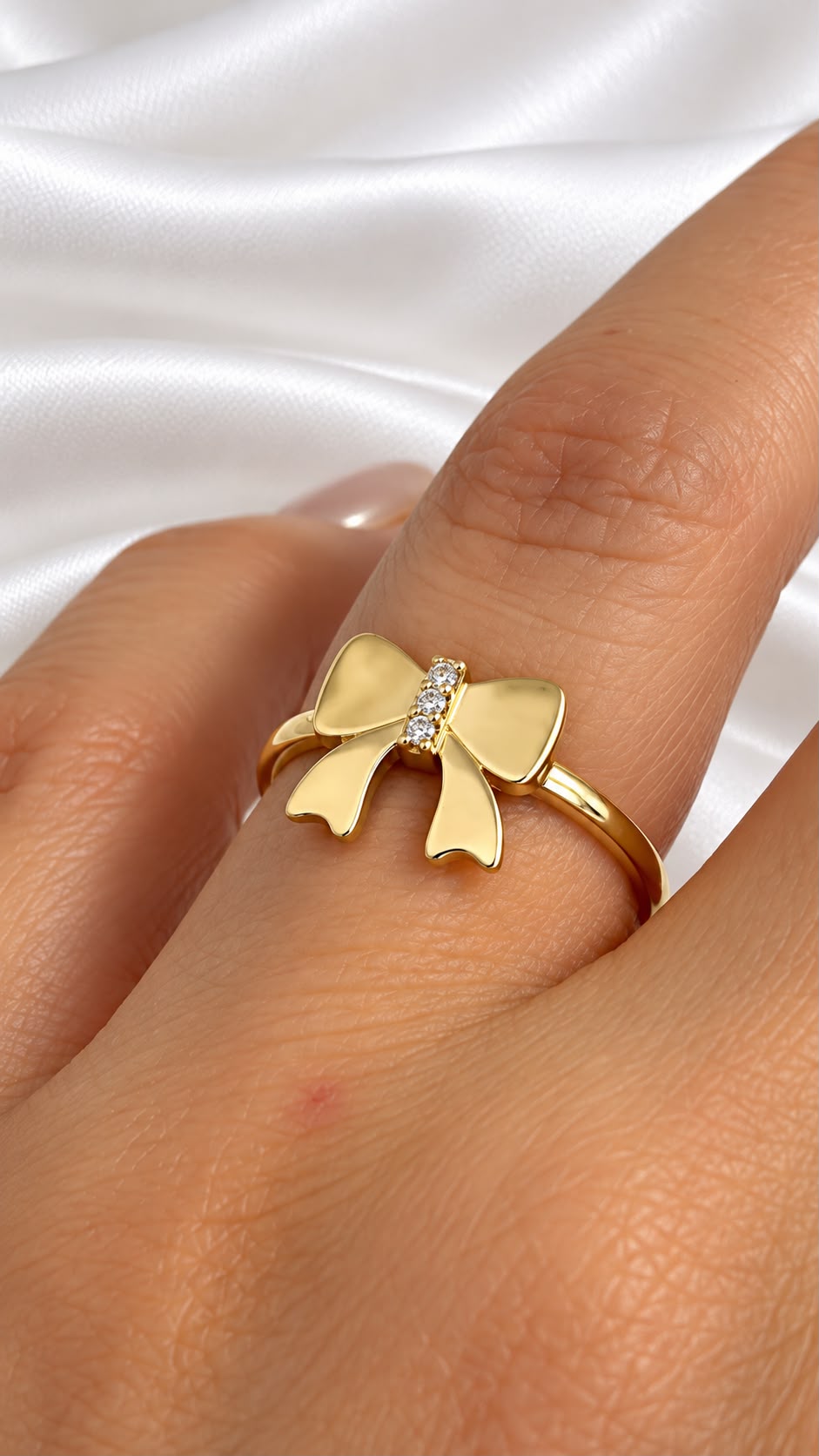 Anillo de Lazo con Circonias de 10k – 10k Gold Bow Ring with CZ