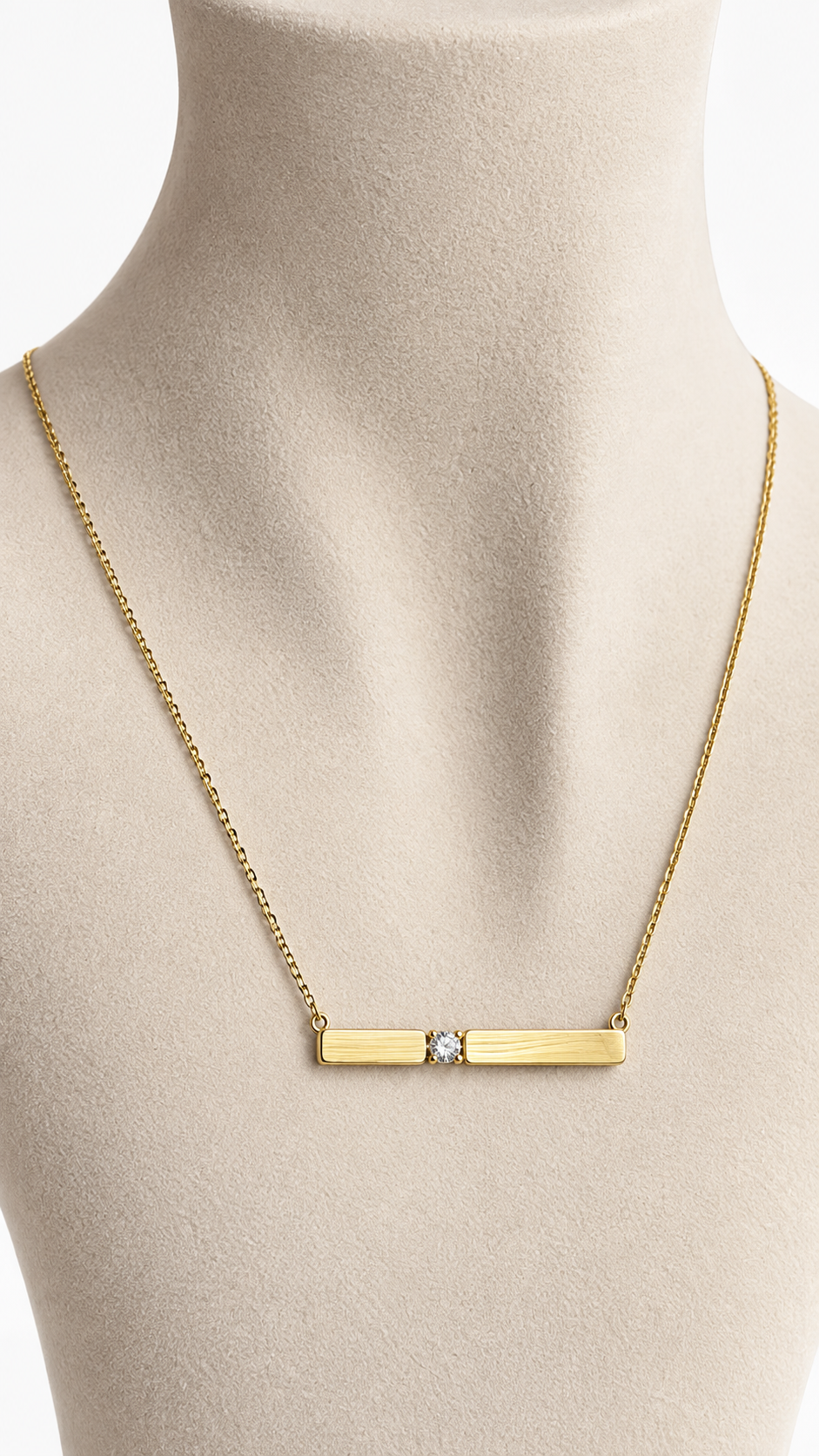 Cadena con Placa y Punto de Luz de 14k – 14k Gold Bar Necklace with Solitaire