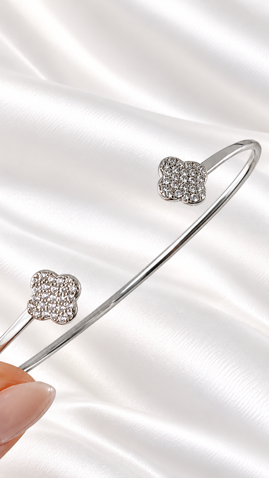 Brazalete Ajustable con Tréboles de Plata 925 – 925 Sterling Silver Clover Cuff Bracelet