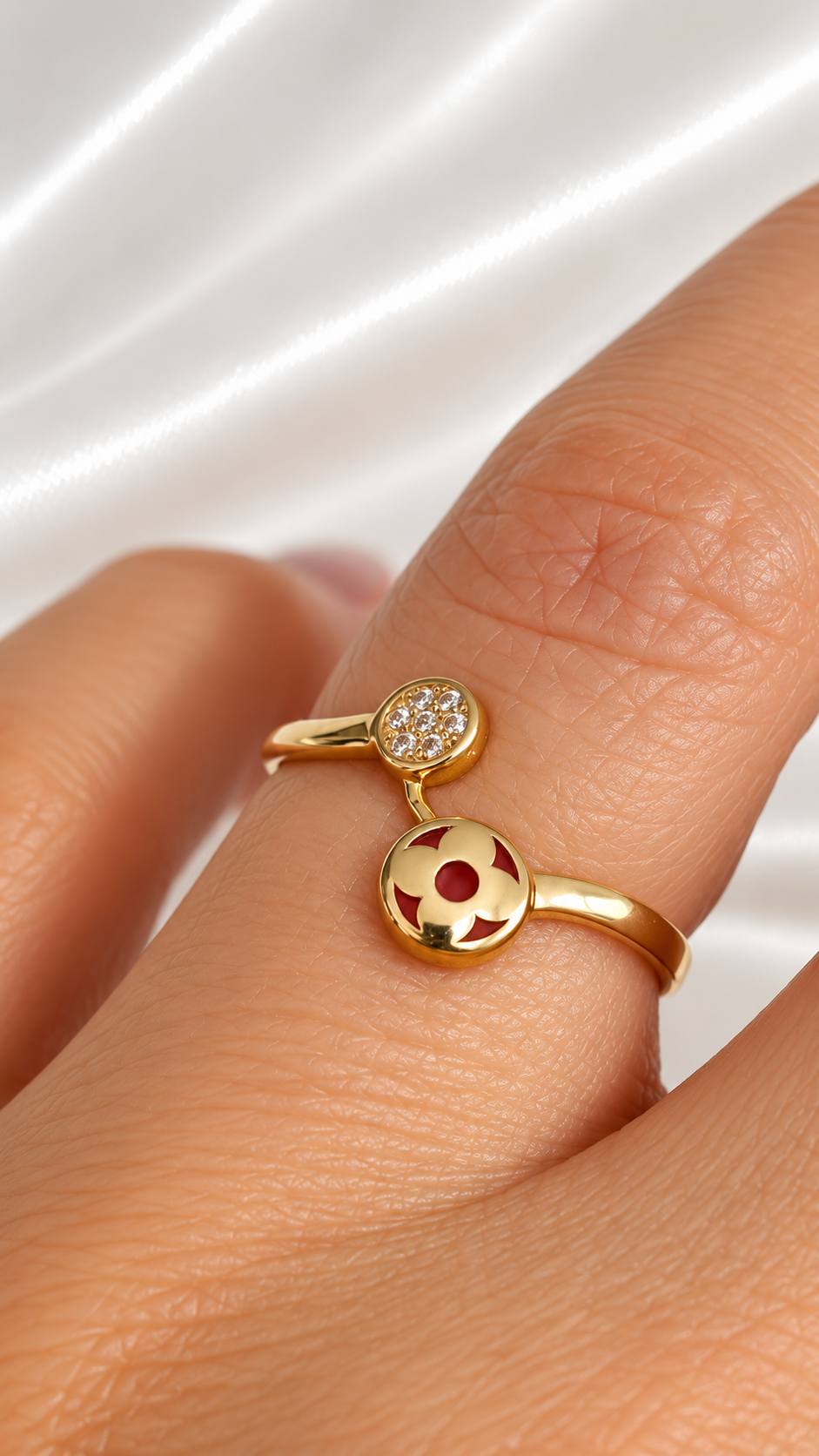 Anillo abierto con dos flores de 14k