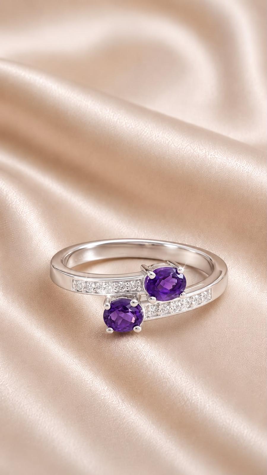 anillo plata 925 con amatista natural y zafiro blanco