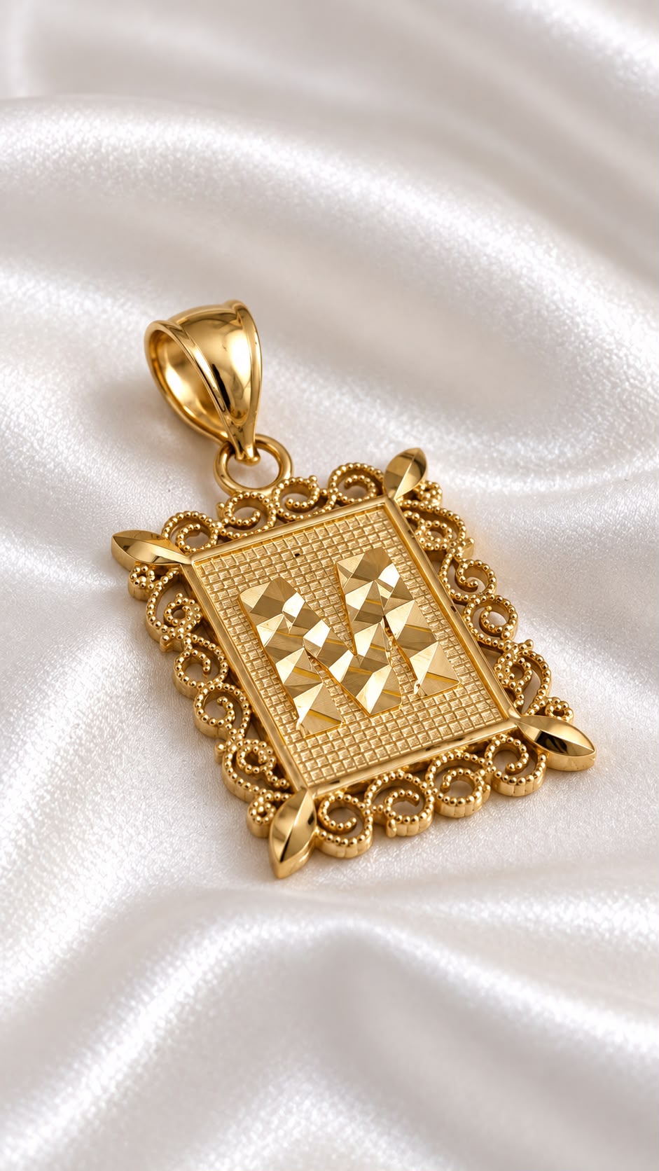 Dije Inicial Letra M de 10k – 10k Gold Initial M Pendant