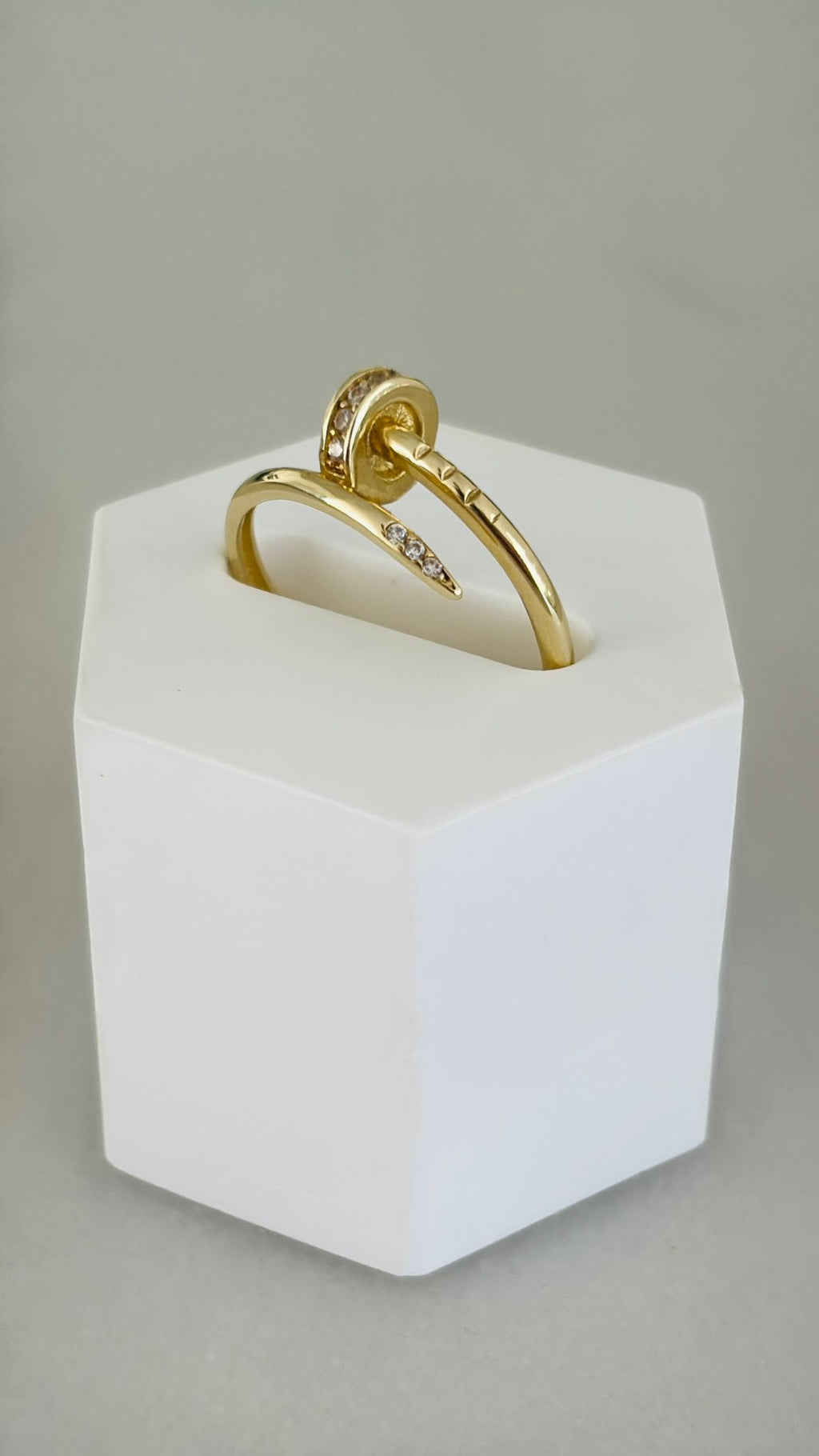 Anillo Clavo de 10k