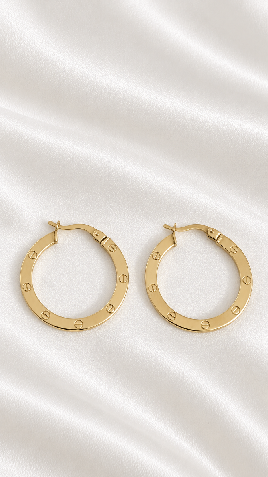 Argollas Medianas con Tornillos Grabados de 10k – 10k Gold Screw Design Hoop Earrings