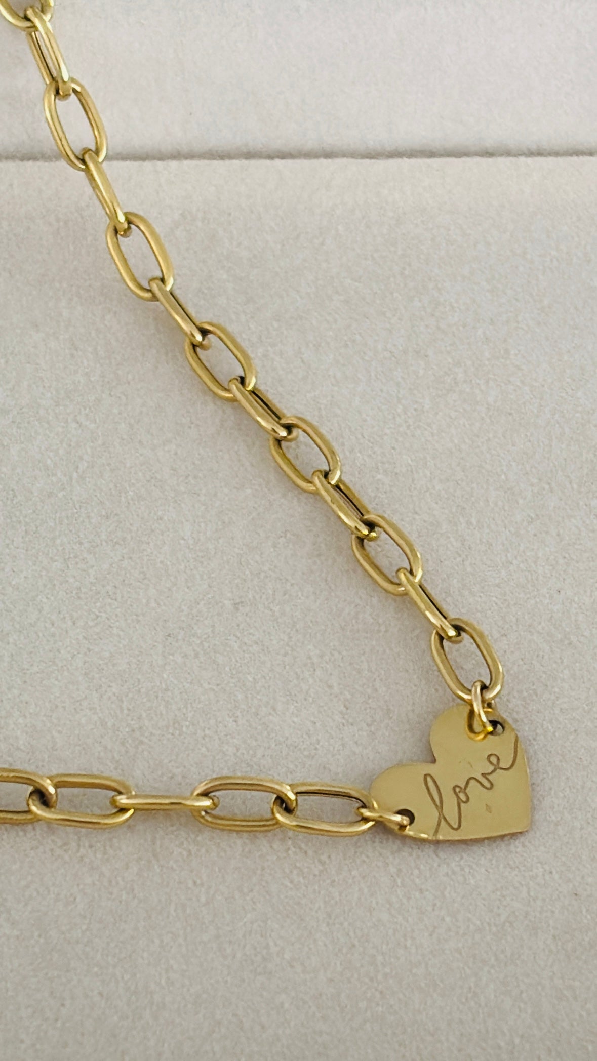 Gargantilla de corazon 14k