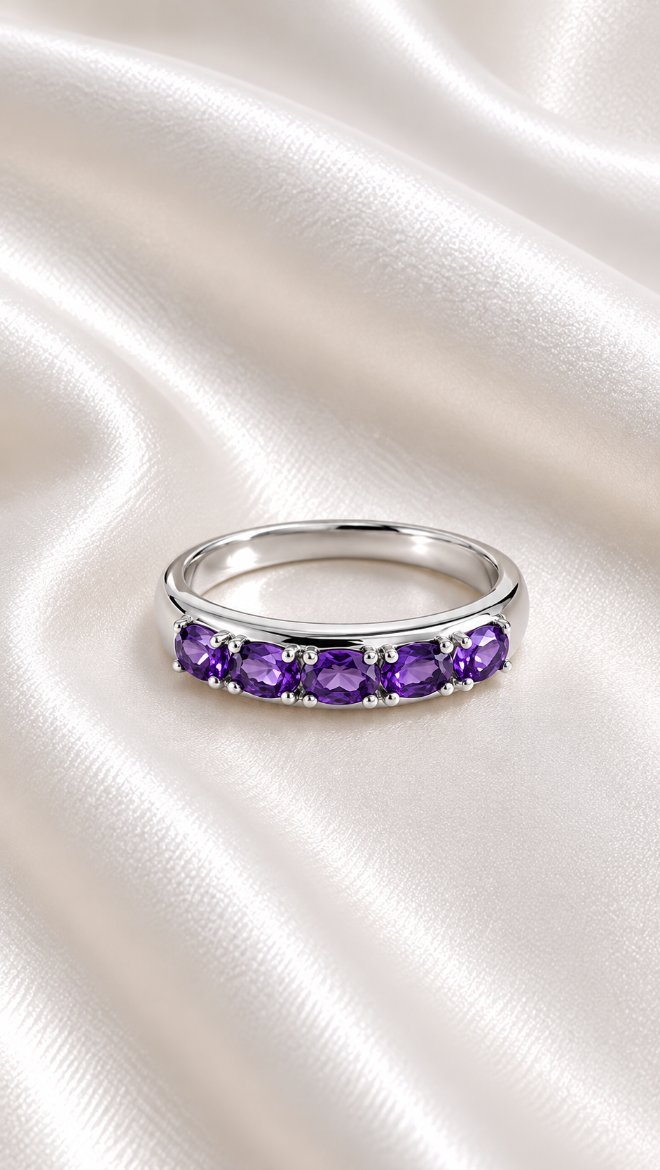 Anillo con amatista natural de plata 925