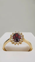 Anillo de Piedra Rojo Vino 14k