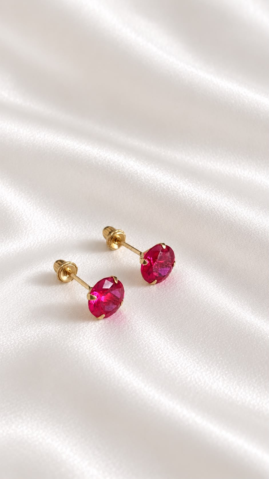 Aretes con Circonia Roja de 14k – 14k Gold Red CZ Stud Earrings