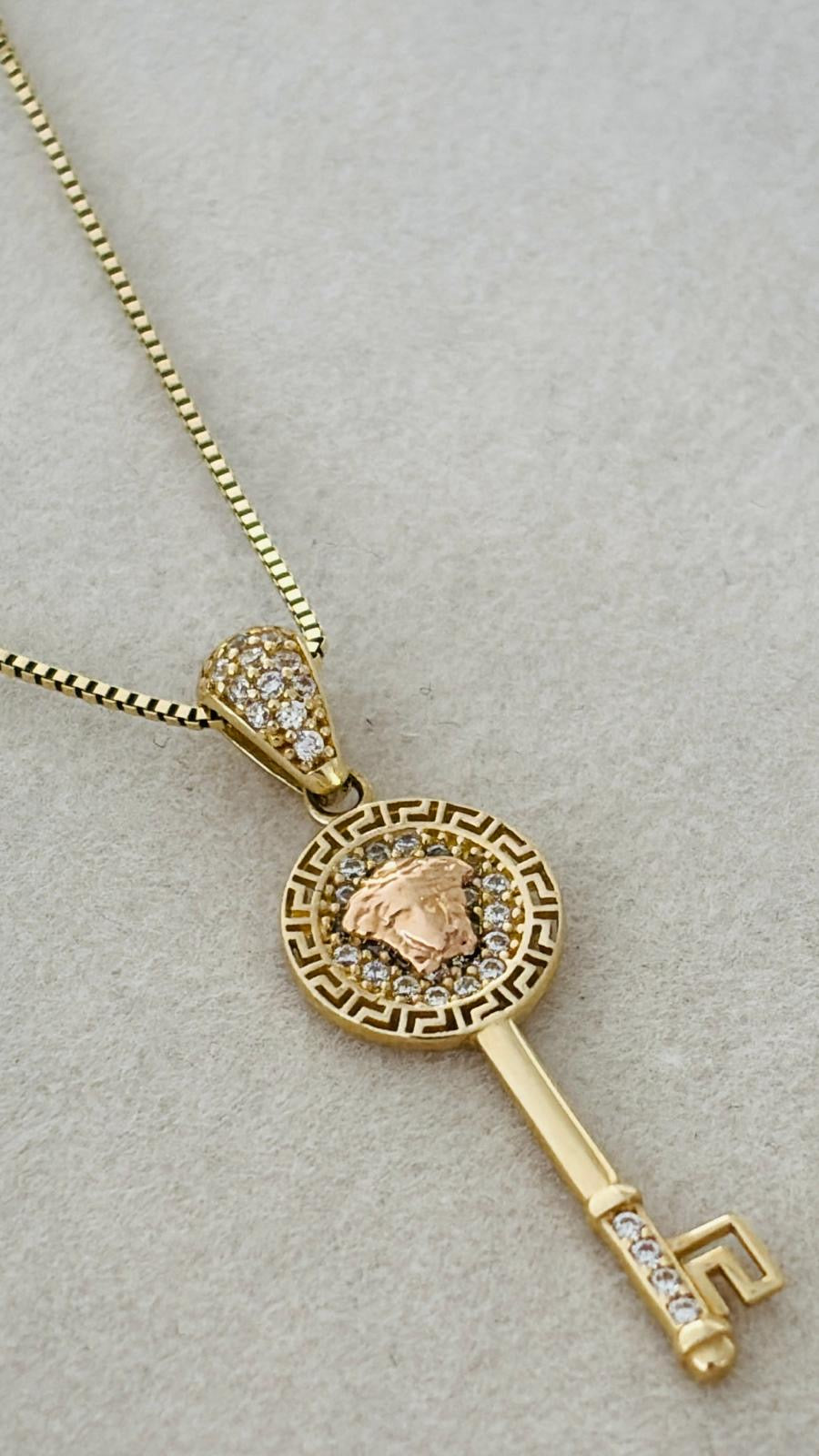 Dije llave 10k
