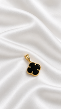 Dije Trébol Negro Mediano de 10k – 10k Gold Black Clover Pendant