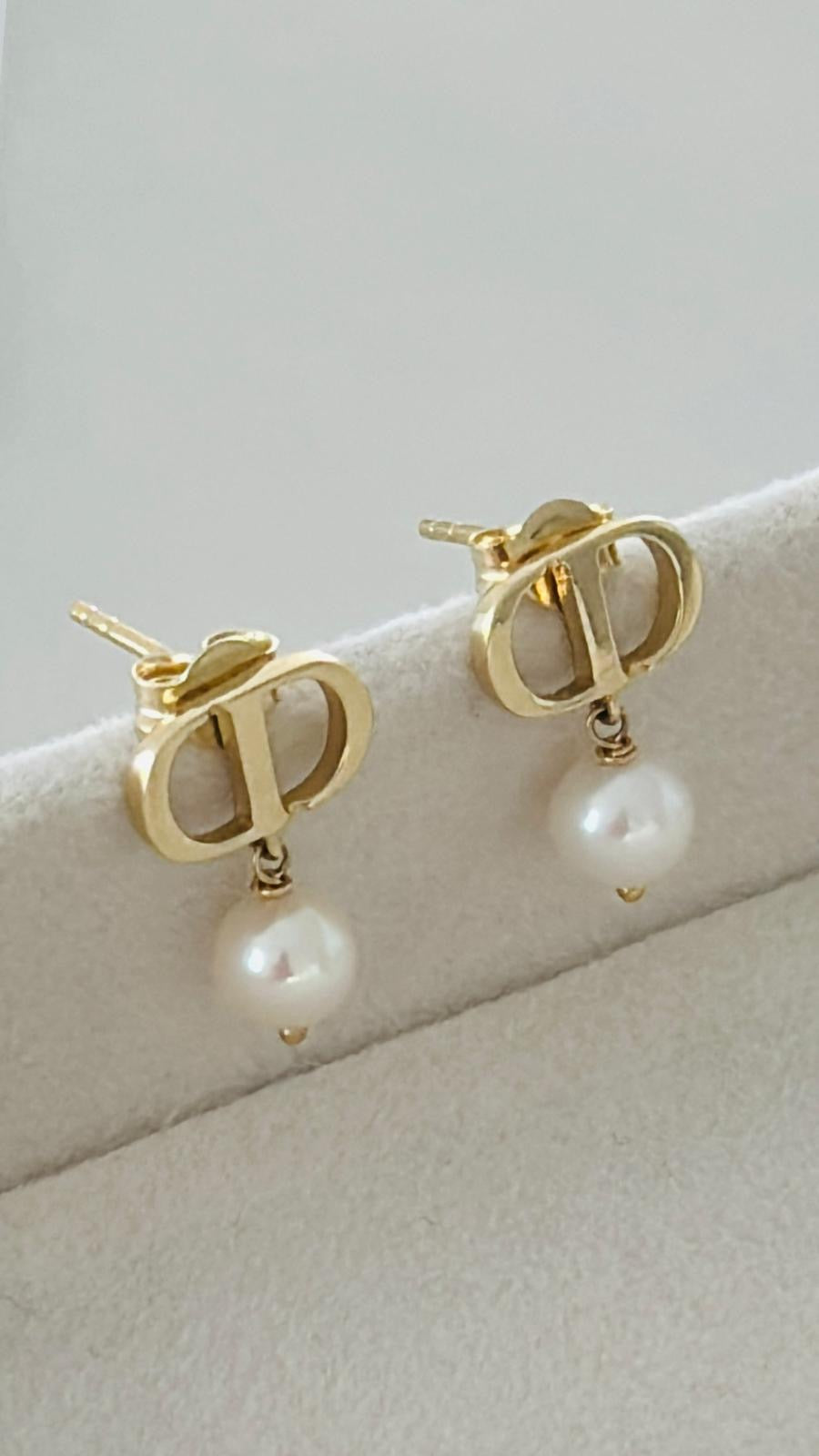 Aretes CD