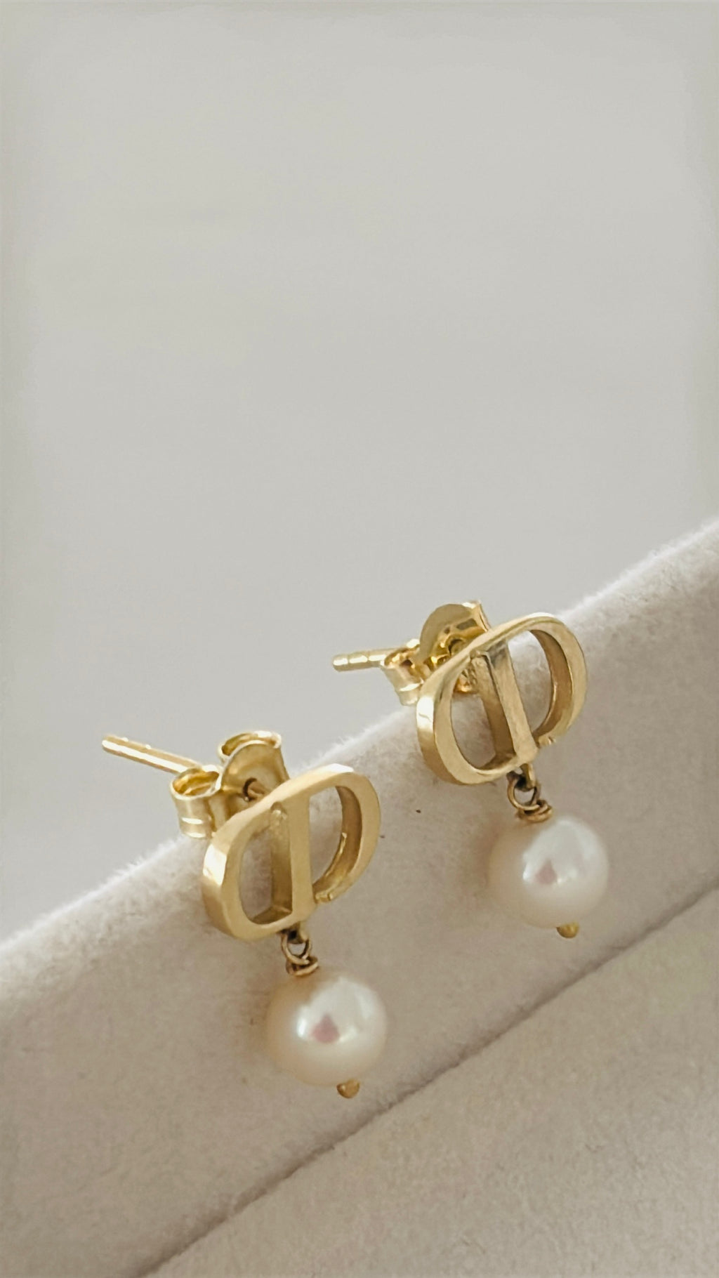 Aretes CD