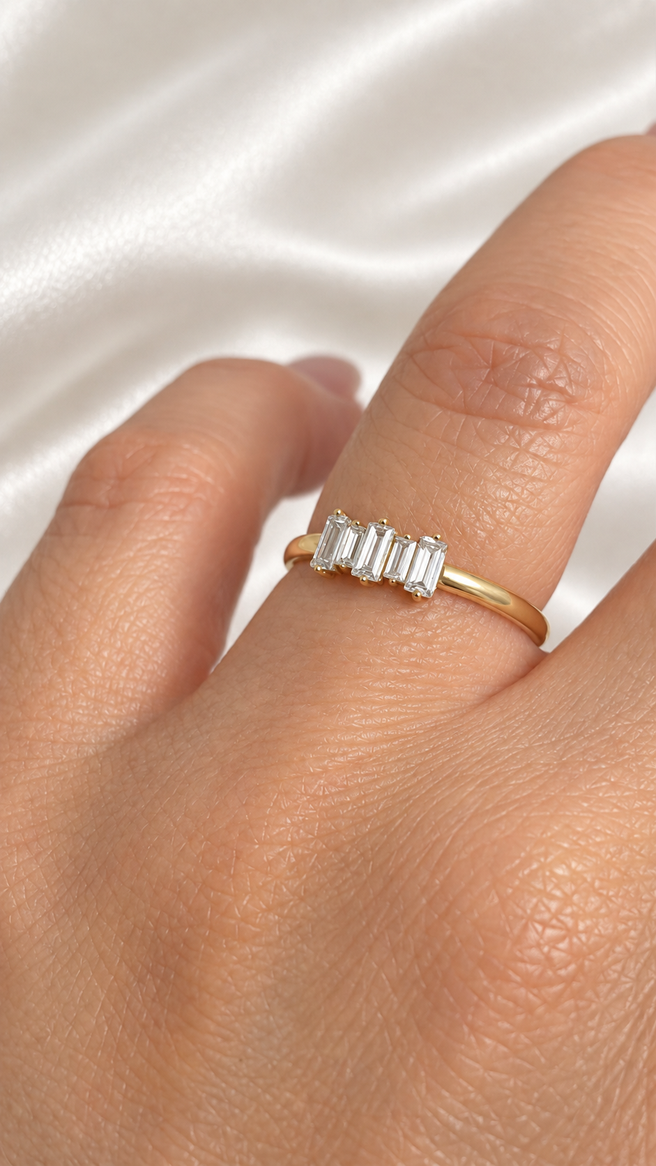 Anillo de Lazo con Circonias de 14k – 14k Gold Bow Ring with CZ