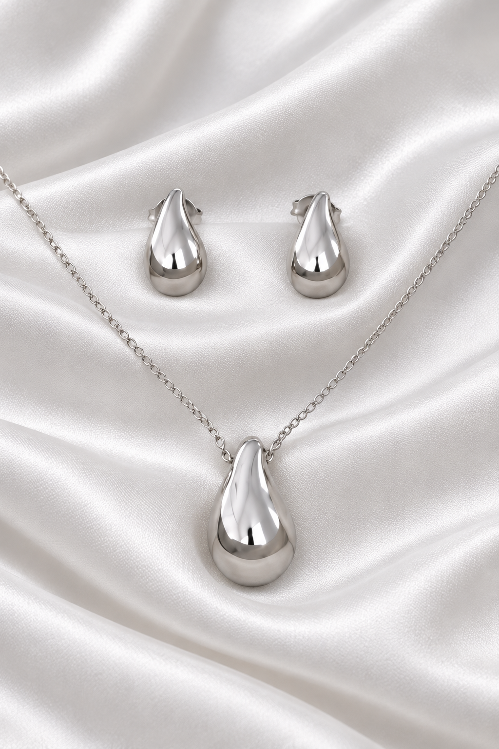 Set de Aretes y Cadena con Dije de Gota de Plata 925 – 925 Sterling Silver Teardrop Necklace & Earrings Set