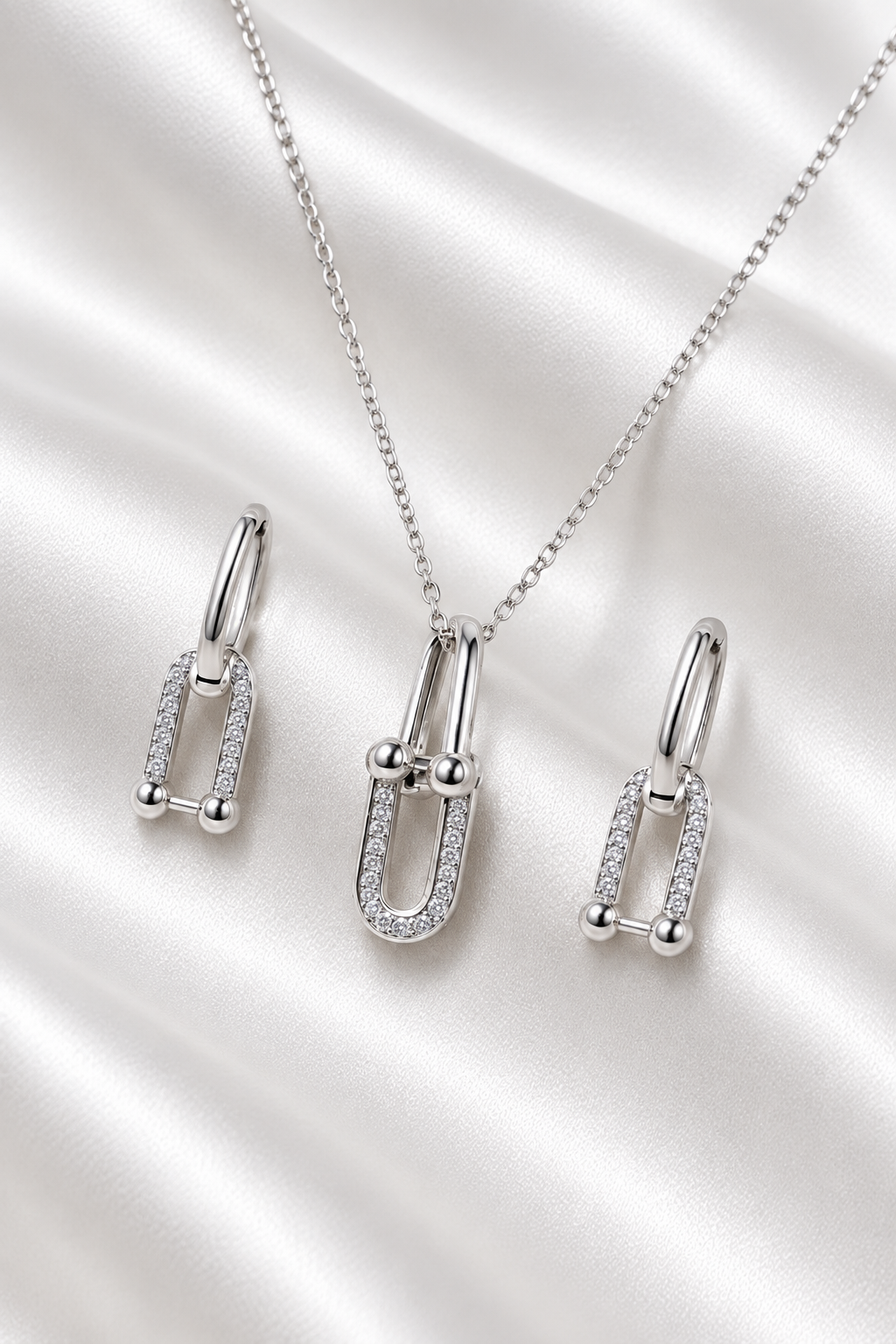 Set de Cadena, Dije y Argollas de Plata 925 – 925 Sterling Silver Necklace & Hoops Set