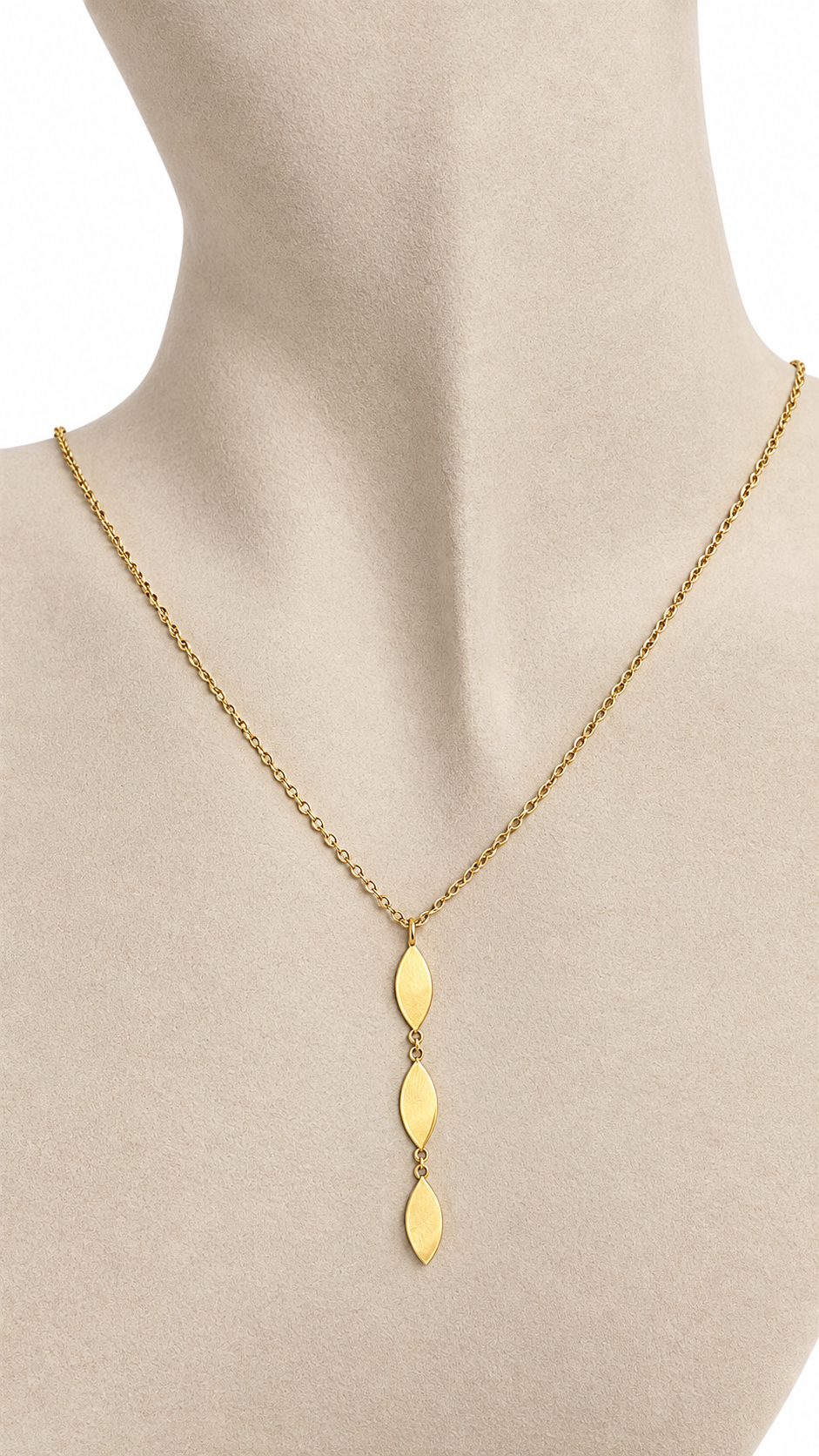 Cadena Sólida con Dije de Corbata de 14k – 14k Gold Tie Pendant Necklace