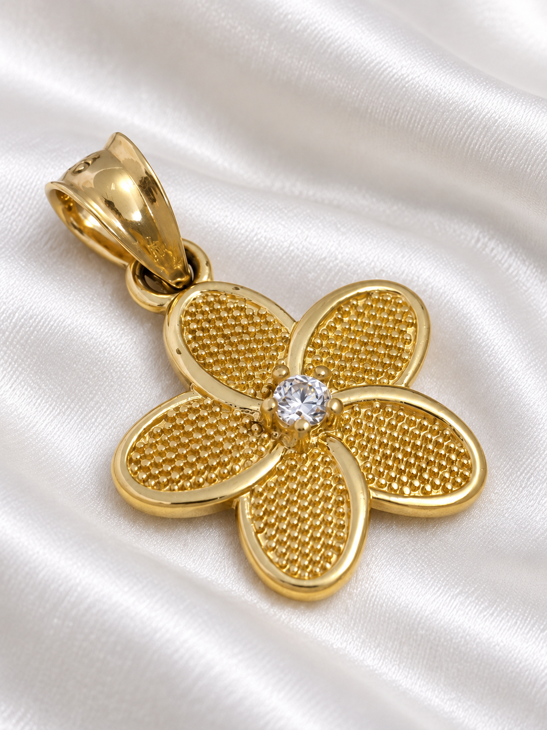 Dije de Flor de 10k – 10k Gold Flower Pendant