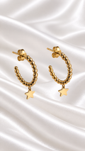 Argollas Media Luna con Estrella Colgante de 14k – 14k Gold Star Charm Hoop Earrings
